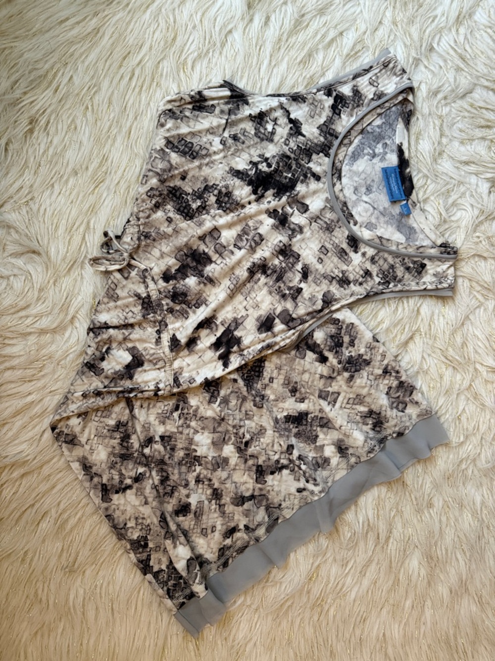 Simply Vera Vera Wang Gray and Black Printed Midi Dress
